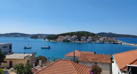 CROATIA - Apartments 70 m from the sea - ROGOZNICA