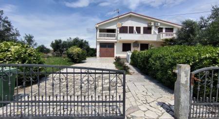 CROATIA - Haus with seven apartments - PAG, Povljana