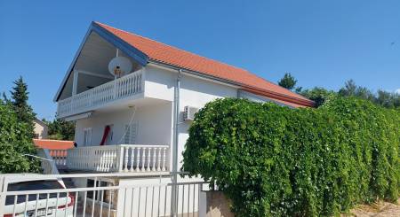 CROATIA - House in a nice quiet location - Gornji Karin, ZADAR