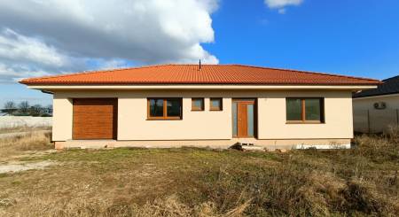 SALE - 5 roomed house with large garage, Lužianky, Smreková ulica SALE - 5 roomed house with large garage, Lužianky, Smreková ulica