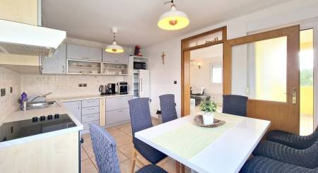 CROATIA - Nice furnished apartment 70 m from the beach - VRSI, Zadar CROATIA - Nice furnished apartment 70 m from the beach - VRSI, Zadar