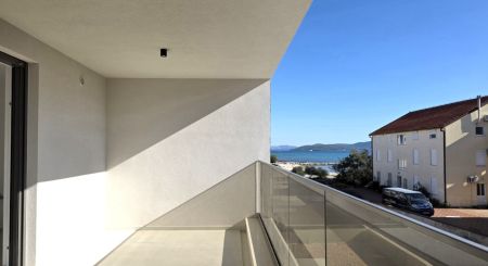 CROATIA - 3 rooms apartment 80 m from the sea - SRIMA, VODICE CROATIA - 3 rooms apartment 80 m from the sea - SRIMA, VODICE
